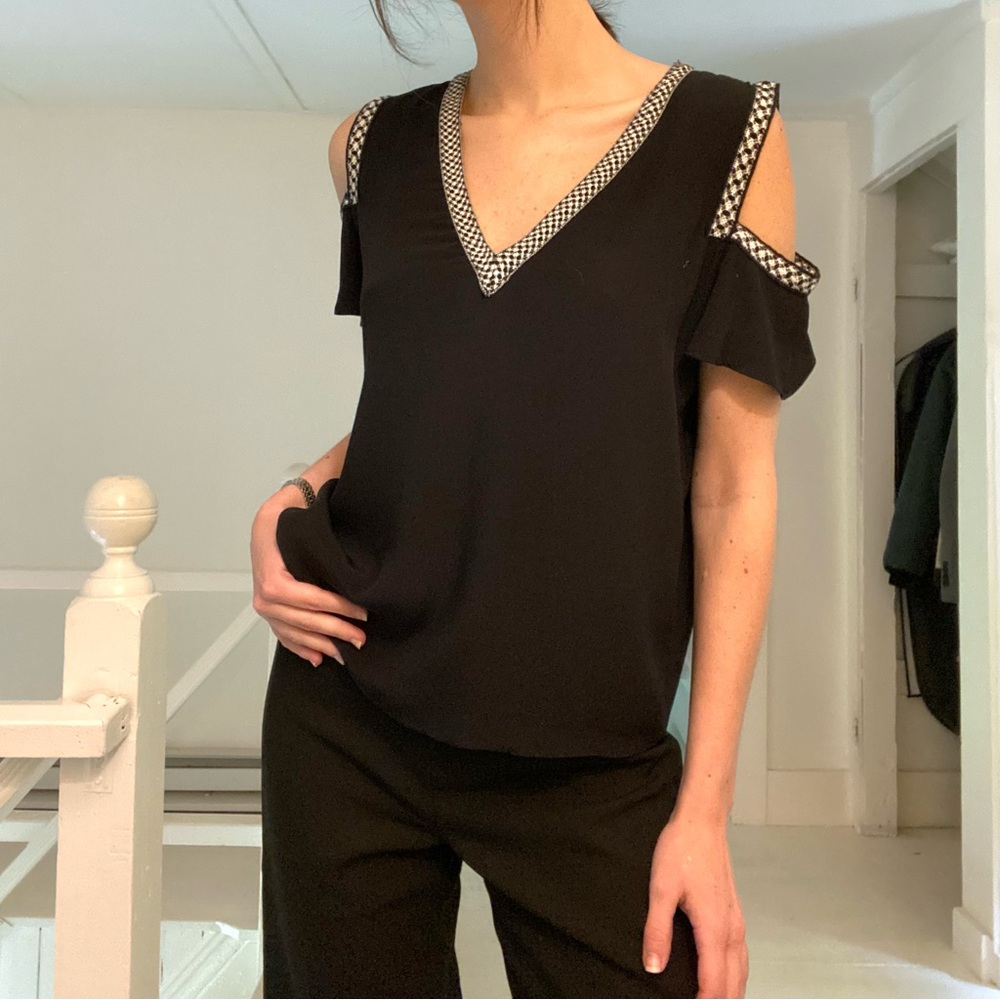 Maje Lisea Cold Shoulder Embroidered Crepe Top in Black Size 2